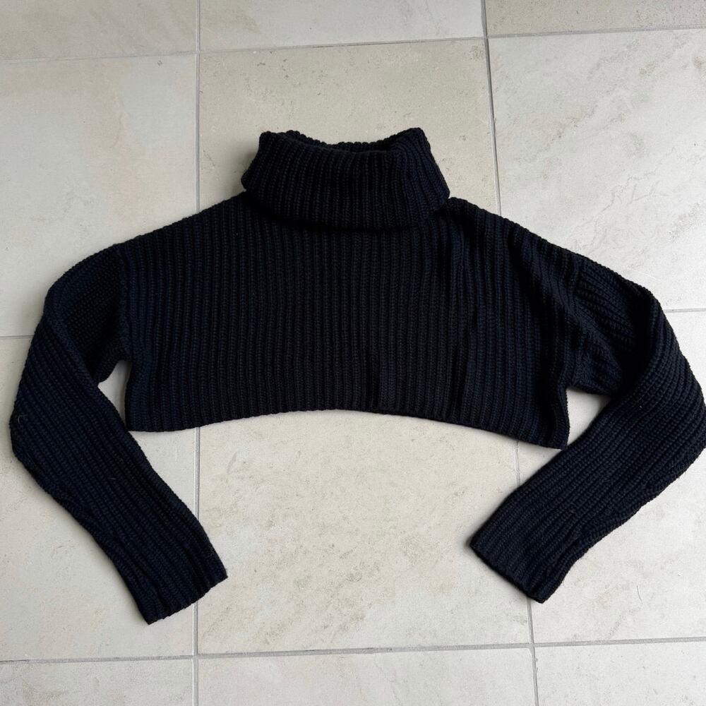 Black Cropped Turtleneck Sweater Small Ribbed Knit Long Sleeve Top